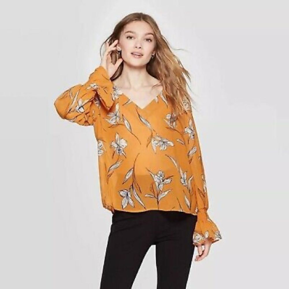 ✨Floral Print Long Bell Sleeve V-Neck Blouse✨